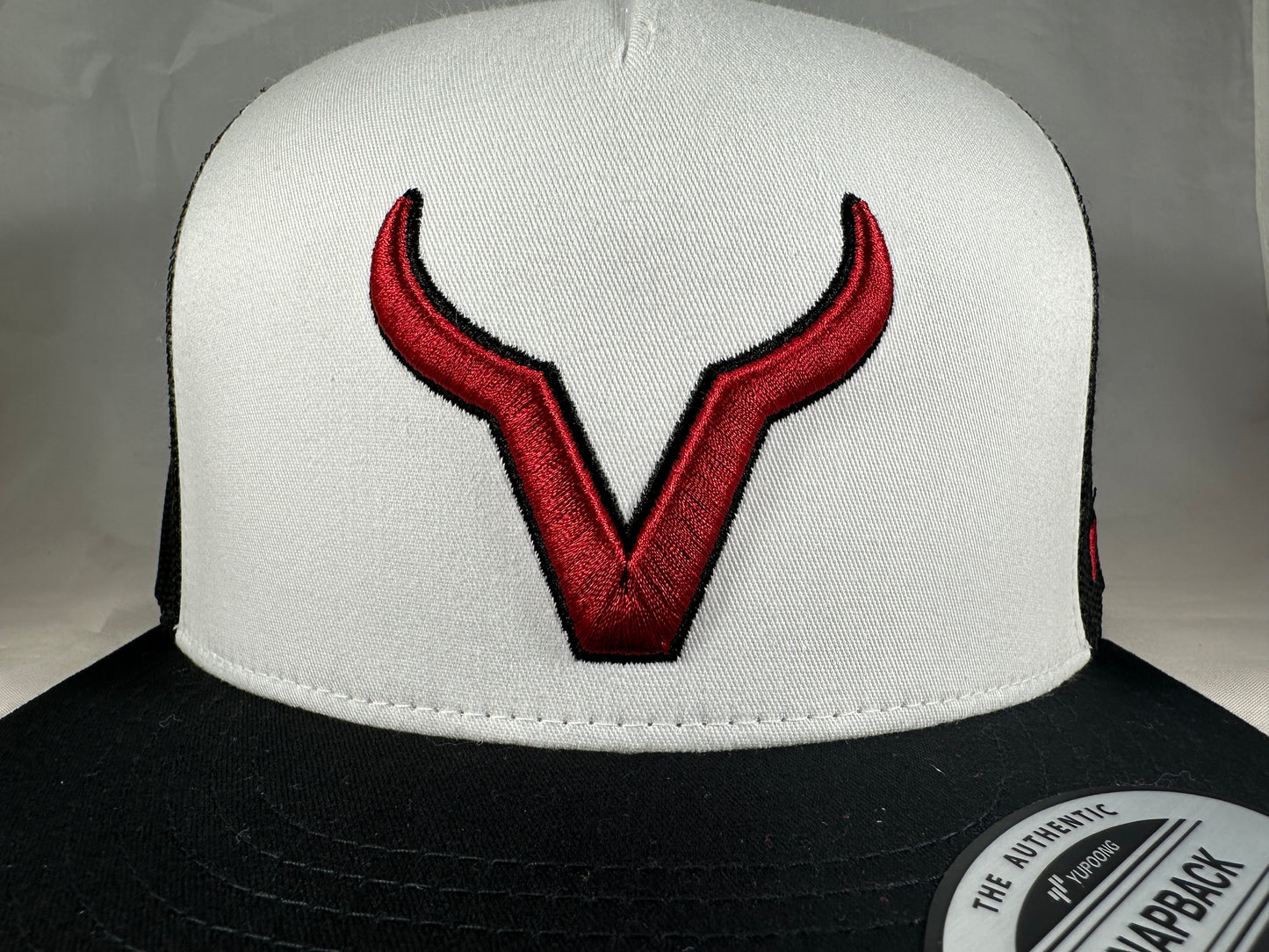Vexil Brand - Red Icon - Black/White/Black Mesh