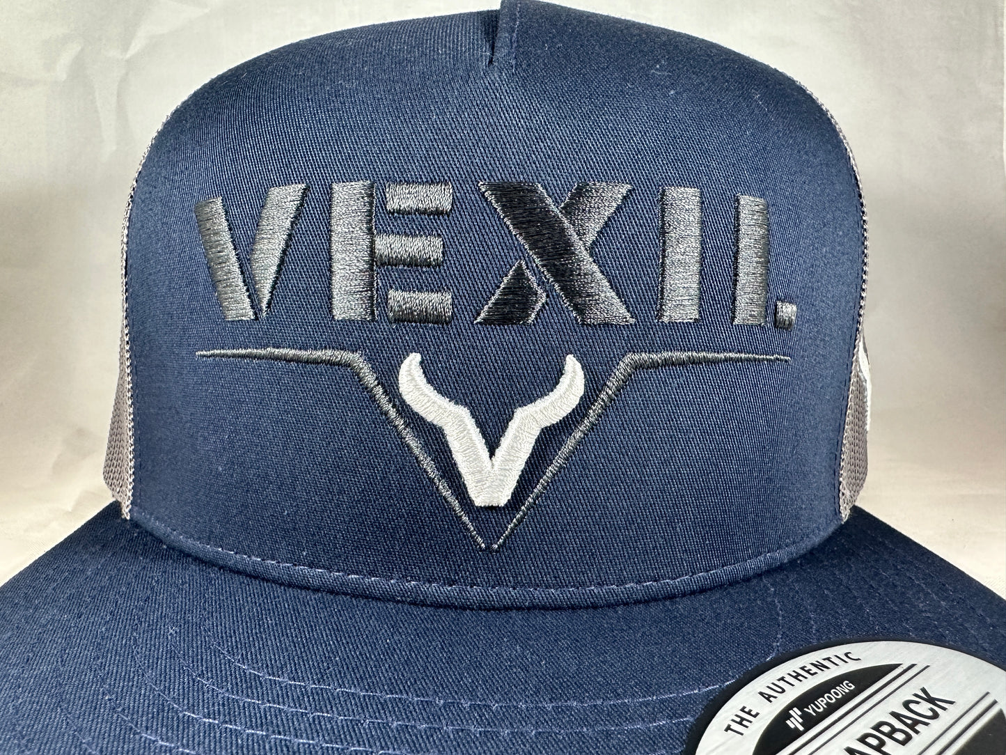 Thunderstruck - Patriot Blue/Grey Mesh