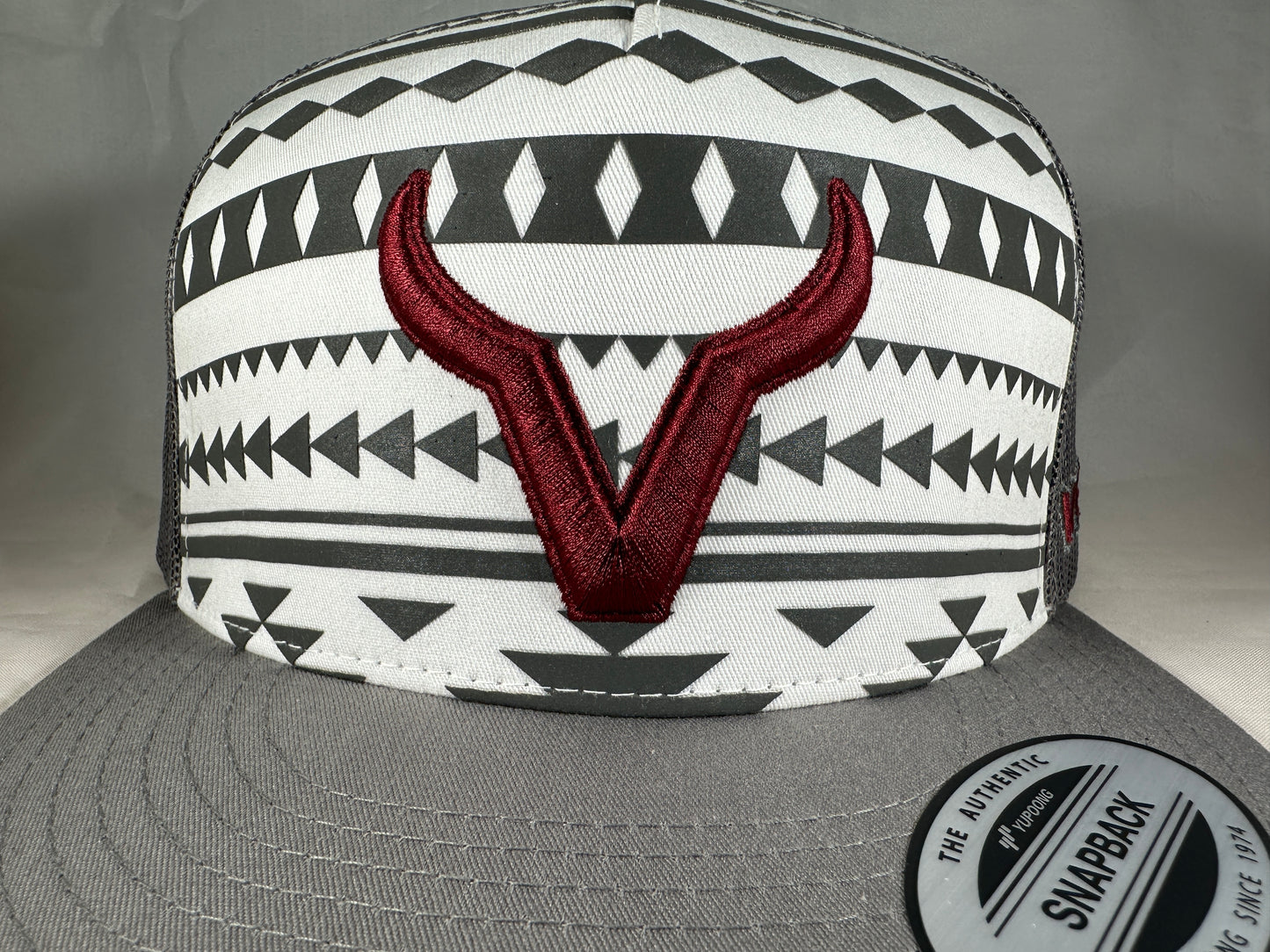 Vexil Brand - Maroon Icon - Grey/Aztec/Grey Mesh