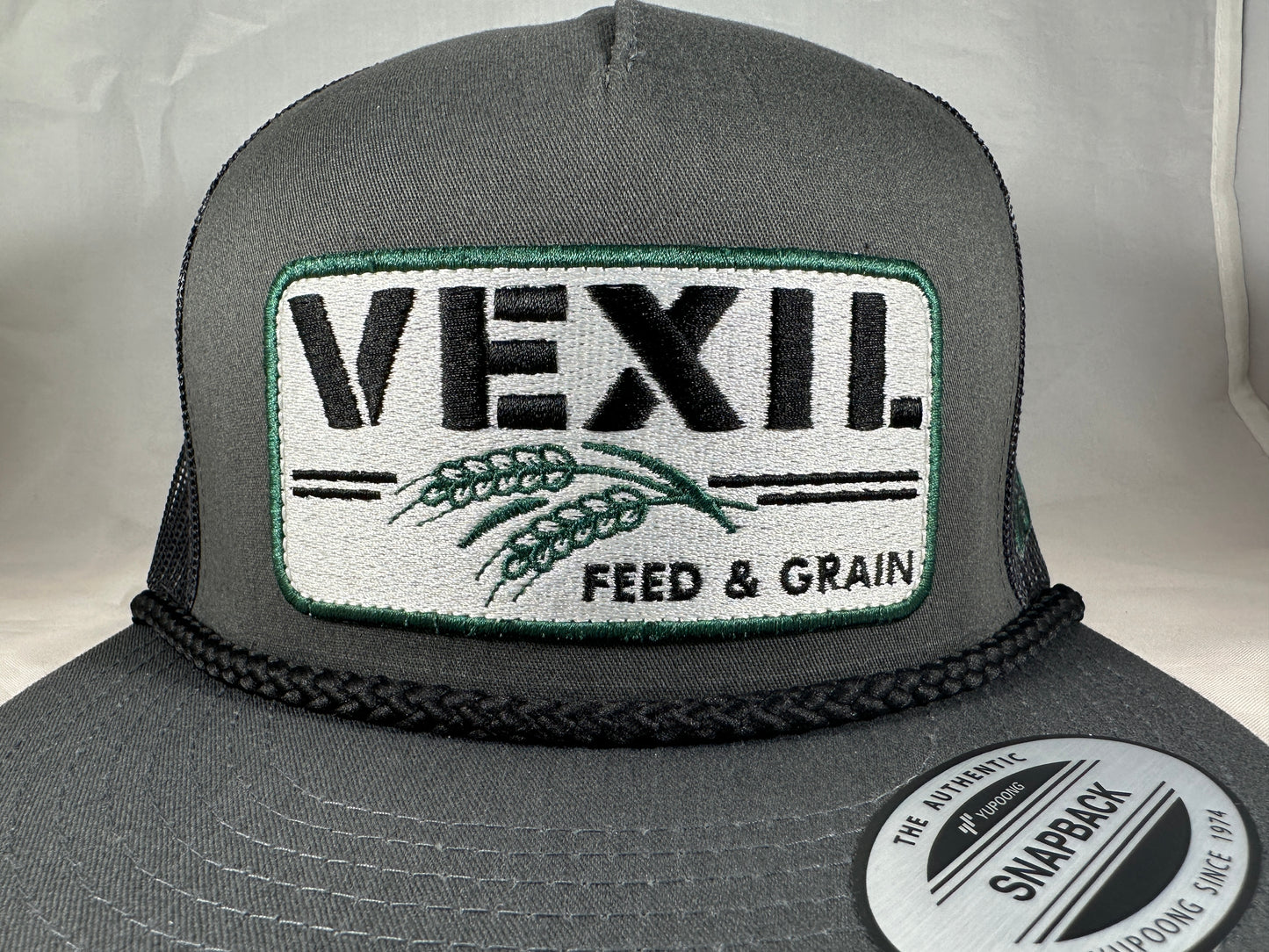 Vexil Feed & Grain - Charcoal/Black Mesh